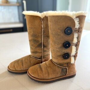 UGG Bailey Button Triplet Tall Sheepskin Boots Brown Cream Women’s 6